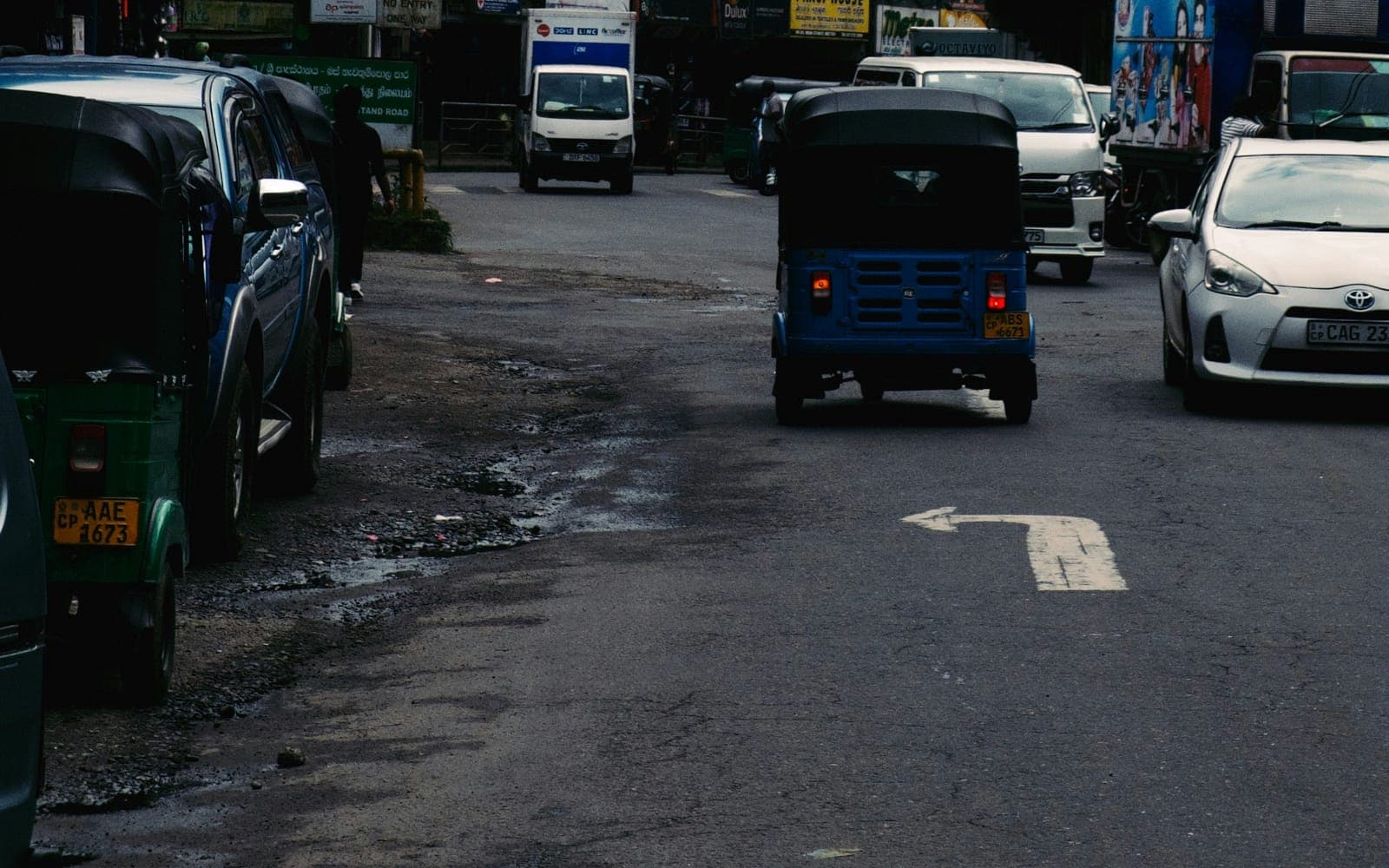 Renting a Car, Tuk-tuk or Scooter in Sri Lanka: What to Check